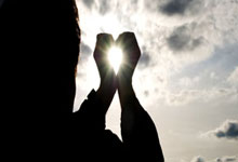 征途国际官网:4.5万伊朗女球迷破天荒入场观赛 国际足联主席表欢迎.